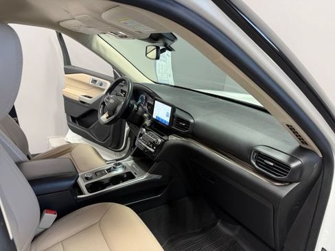 Used 2021 Ford Explorer Limited w/ Hybrid Equipment Group 310A AWD/4WD image 25