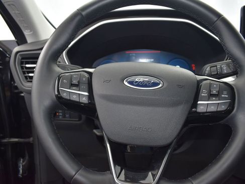 Used 2024 Ford Escape Platinum image 11