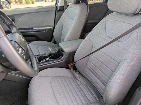 Certified 2025 Kia K4 EX image 25