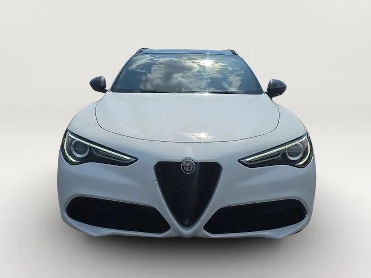 Used 2020 Alfa Romeo Stelvio Ti Sport w/ Quick Order Package 22S Sport AWD/4WD image 4