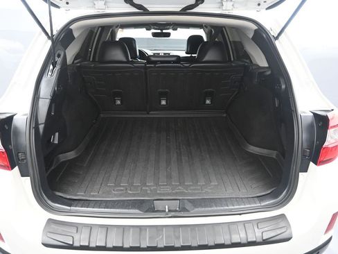 Used 2017 Subaru Outback 3.6R Limited image 36