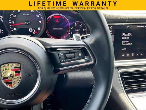Used 2021 Porsche Panamera image 25