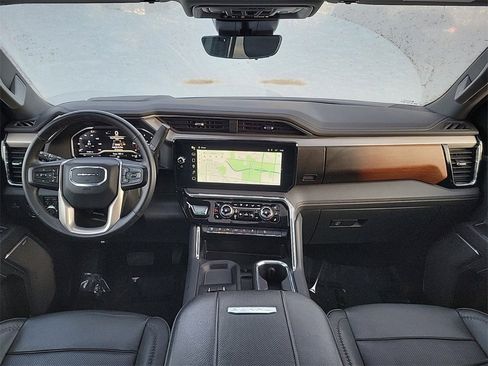 Used 2024 GMC Sierra 2500 Denali w/ Denali Reserve Package image 7