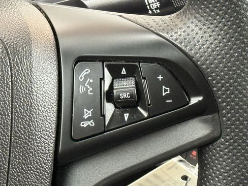 Used 2020 Chevrolet Trax LT image 30