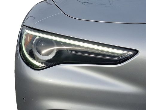 Used 2018 Alfa Romeo Stelvio Sport w/ Quick Order Package 22J Sport image 10