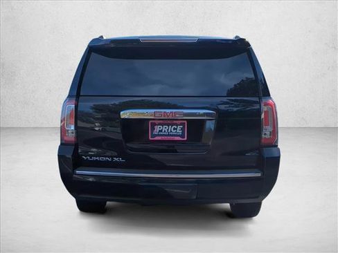 Used 2019 GMC Yukon XL Denali image 7