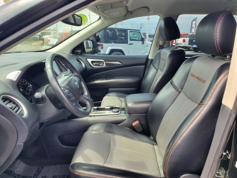 Used 2020 Nissan Pathfinder SL w/ Rock Creek Edition image 5