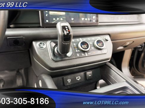 Used 2021 Land Rover Defender 110 X-Dynamic HSE AWD/4WD image 25