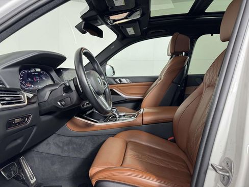 Used 2023 BMW X5 M50i w/ Executive Package image 4