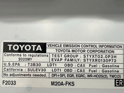 Used 2025 Toyota Corolla Cross L image 67