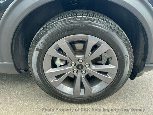 Used 2023 Ford Explorer XLT w/ Equipment Group 202A AWD/4WD image 69