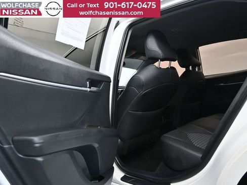 Used 2023 Toyota Camry SE FWD image 13