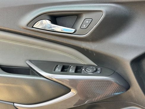 Certified 2025 Chevrolet Trax ACTIV w/ Sunroof Package FWD image 16