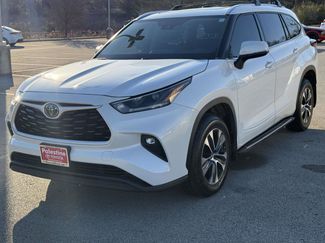 Used 2021 Toyota Highlander XLE video 1
