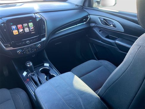 Used 2018 Chevrolet Traverse LT image 22