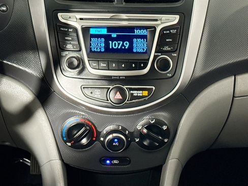 Used 2015 Hyundai Accent GLS FWD image 23