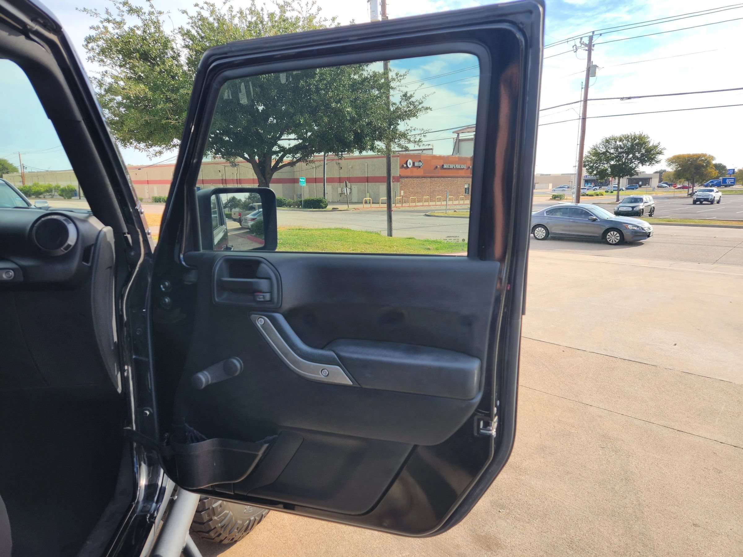 Used 2015 Jeep Wrangler Unlimited Sport AWD/4WD image 14