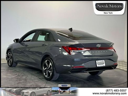 Used 2023 Hyundai Elantra SEL w/ Convenience Package image 6