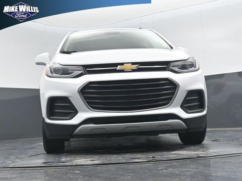 Used 2020 Chevrolet Trax LT w/ Driver Confidence Package FWD image 18