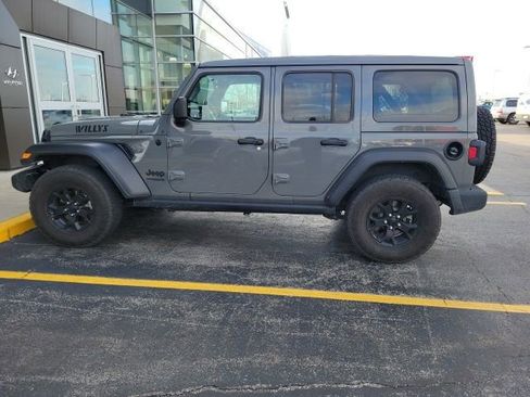 Used 2022 Jeep Wrangler Unlimited Willys image 7