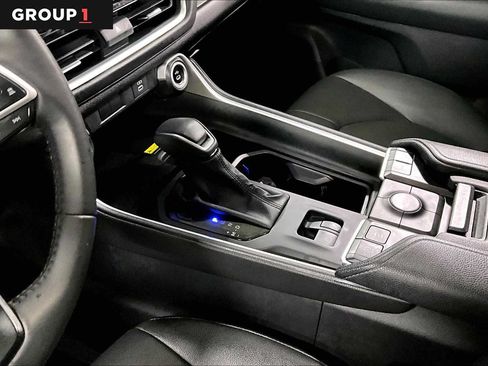 Certified 2025 Toyota Grand Highlander AWD image 17