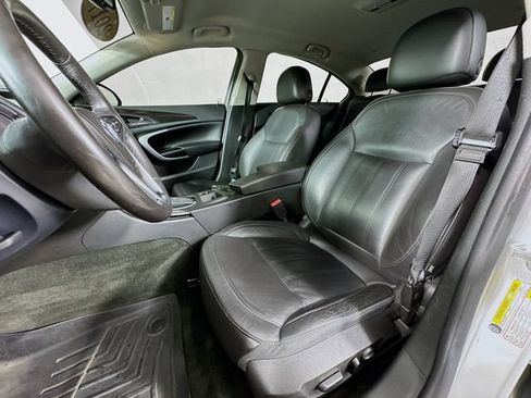 Used 2017 Buick Regal AWD image 11