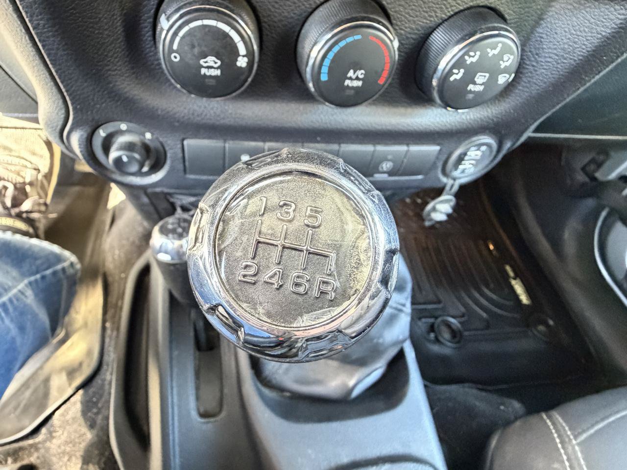 Used 2014 Jeep Wrangler Rubicon w/ Dual Top Group AWD/4WD image 20