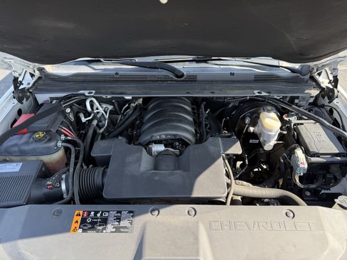 Used 2019 Chevrolet Suburban Premier w/ Premier Plus Edition RWD image 37