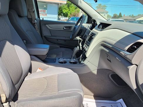 Used 2016 Chevrolet Traverse LS AWD/4WD image 17