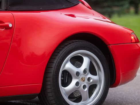 Used 1995 Porsche 911 Carrera RWD image 38