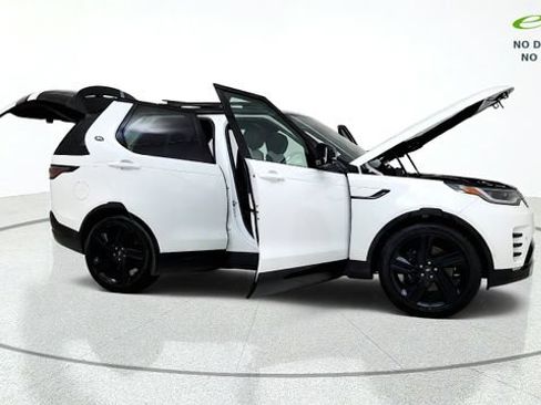 Used 2023 Land Rover Discovery Metropolitan Edition AWD/4WD image 20