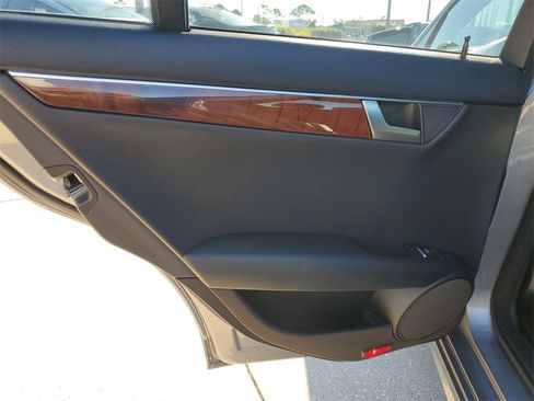 Used 2014 Mercedes-Benz C 250 Sedan image 15