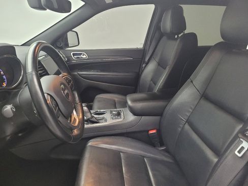 Used 2021 Jeep Grand Cherokee Limited image 17