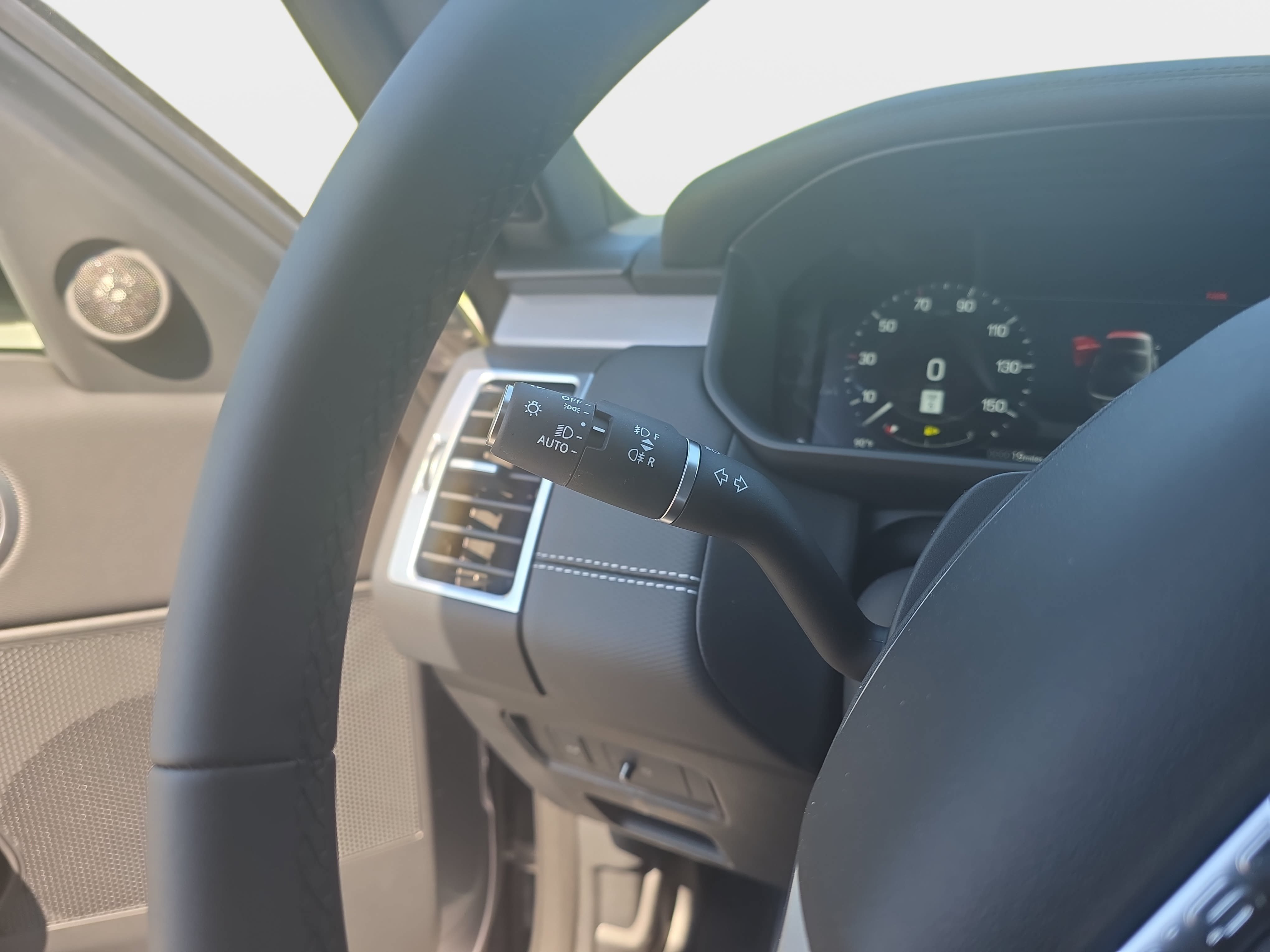 New 2026 Land Rover Discovery Dynamic SE AWD/4WD image 26