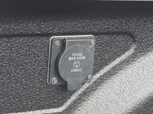Used 2024 RAM 2500 Laramie AWD/4WD image 12