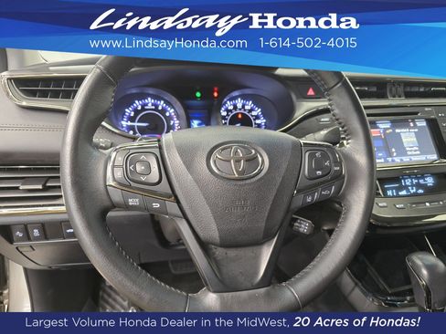 Used 2017 Toyota Avalon XLE image 14