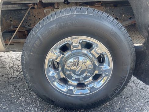 Used 2014 Ford F250 Lariat w/ Chrome Package AWD/4WD image 14