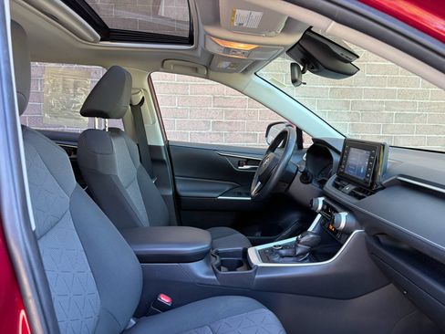 Used 2019 Toyota RAV4 XLE w/ Convenience Package image 26