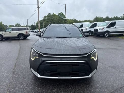 Used 2025 Kia Niro EX FWD image 30