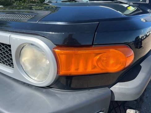 Used 2012 Toyota FJ Cruiser 4WD w/ Upgrade Pkg image 8