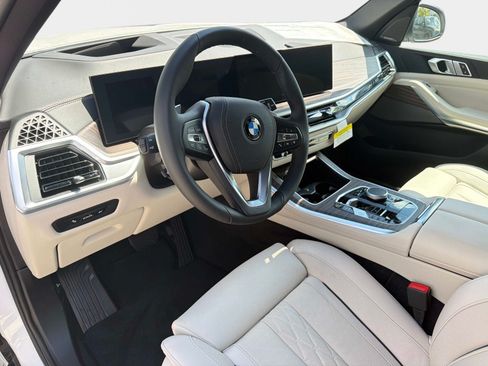 New 2026 BMW X5 xDrive40i w/ Climate Comfort Package AWD/4WD image 18