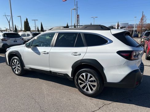 Used 2025 Subaru Outback Premium w/ Popular Package #1A image 6