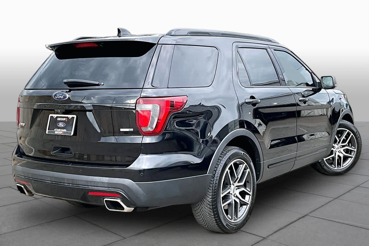 Used 2017 Ford Explorer Sport w/ Equipment Group 401A AWD/4WD image 13