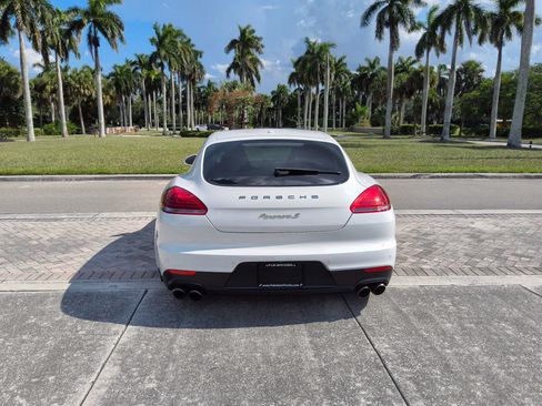 Used 2016 Porsche Panamera S RWD image 17