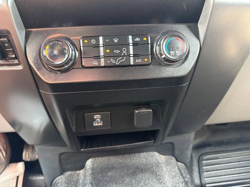 Used 2020 Ford F250 XLT AWD/4WD image 23