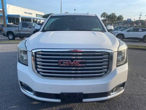 Used 2018 GMC Yukon XL SLT w/ Premium Edition image 3
