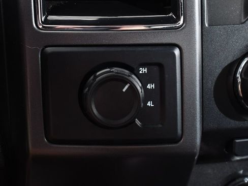 Used 2018 Ford F150 XLT w/ Equipment Group 302A Luxury AWD/4WD image 30