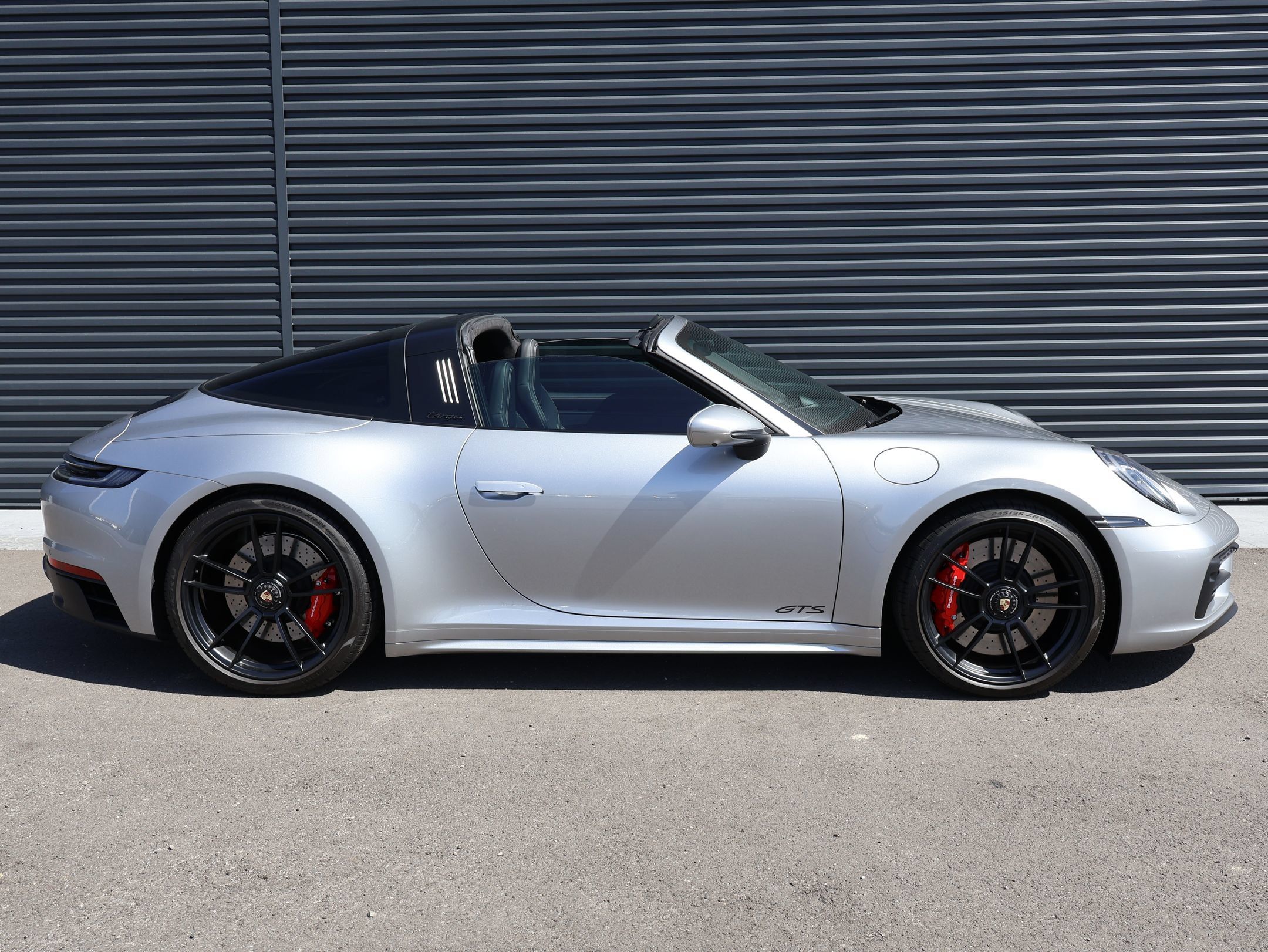 Certified 2022 Porsche 911 Targa 4 GTS w/ Premium Package AWD/4WD image 12