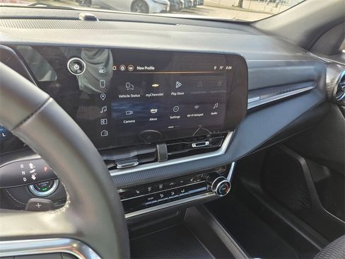 Used 2025 Chevrolet Equinox LT image 20