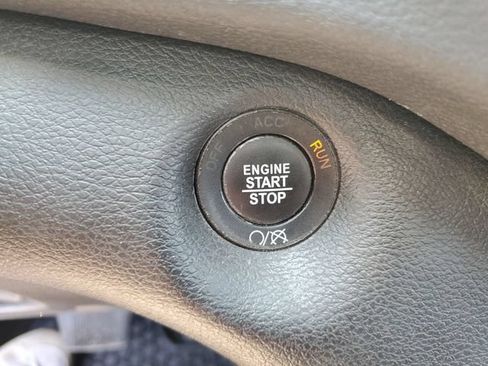 Used 2021 Jeep Cherokee Trailhawk AWD/4WD image 16